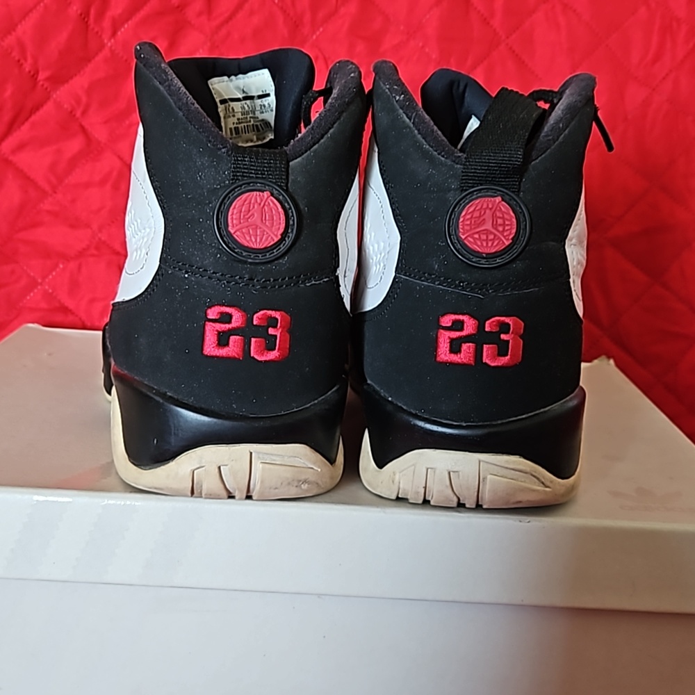 Sneaker - Picture 4 of 7